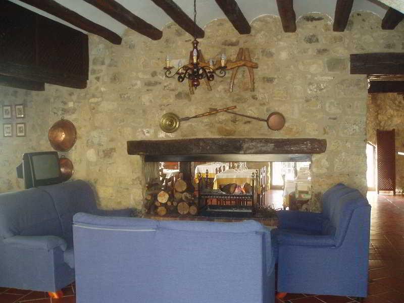 Hostal De La Rovira Oix Exterior foto